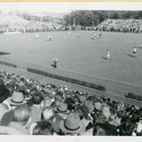 Opening Vitessestadion Nieuw-Monnikenhuize, wedstrijd Vitesse-Feijenoord, 03-09-1950 © Gelders Archief, publiek domein