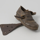 De schoen van dakdekker Hendrik Limp. © Stadsmuseum Doetinchem
