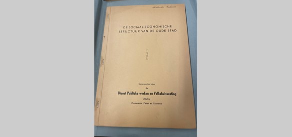 Rapport 'De sociaal-economische structuur van de oude stad', 1956