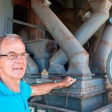 Henk Boeijink in de maalderij © Peter van Dinther