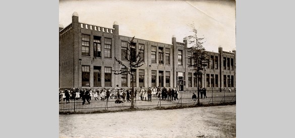 Julianaschool Barneveld rond 1920