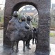Levenspoort. Op 4 mei 2000 werd dit Gedenkteken ter nagedachtenis aan de Joodse slachtoffers van de Tweede Wereldoorlog, uit de Joodse gemeente Wageningen, onthuld. De Wageningse kunstenares Y. Elzas-Blits ontwierp het Gedenkteken. © Foto: E. Hoeven