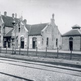 Stationsgebouw van station Ressen-Bemmel. 1879. © Foto HKB