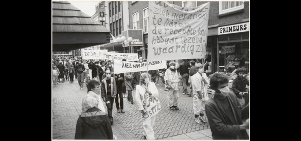 Protestmars in de Weerstraat