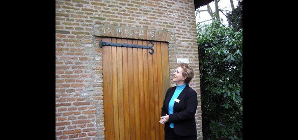 Dorine Eversen op het landgoed Holthurnsche Hof