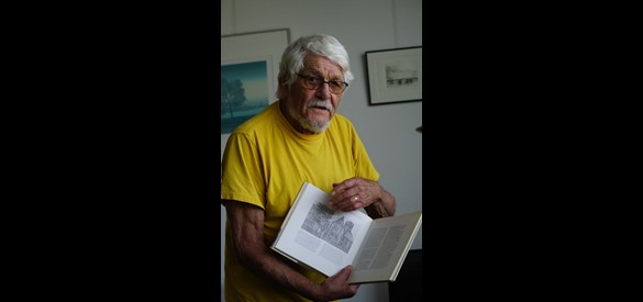 Jaap met een afbeelding van de Grote of Barbarakerk