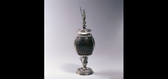 De kokosnootbeker, 1550 - 1635.
