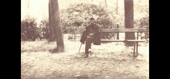 Henri Thierry Daendels (1837-1926), vermoedelijk gefotografeerd op landgoed De Veenkamp, 1926.