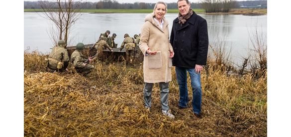 Presentatieduo Linda Geerdink en Erik van der Pol.