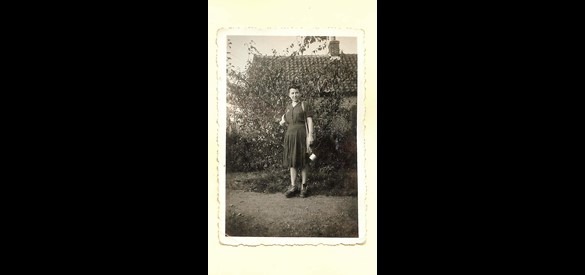 Truus Gelsing In Agfa Outfit