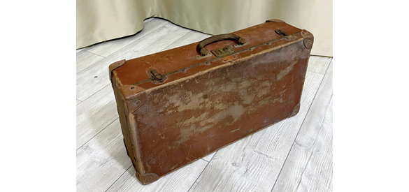 De koffer van Ralph Voorsmits moeder.