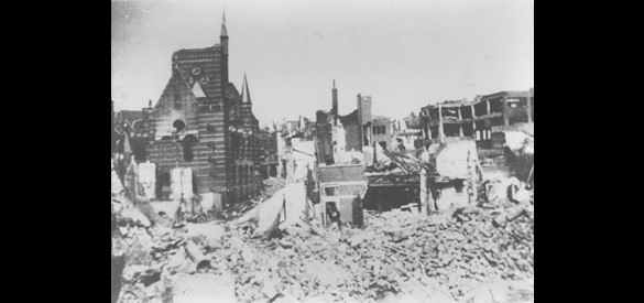Het verwoeste centrum van Nijmegen, 1944.