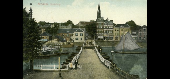 Ansichtkaart schipbrug Arnhem, 1905-1910.