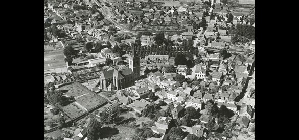 Luchtfoto kerk Ede, 1939.