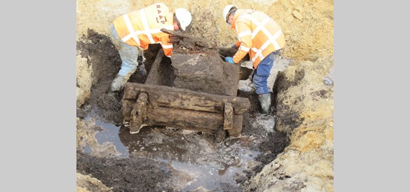 Archeologen ontmantelen waterput