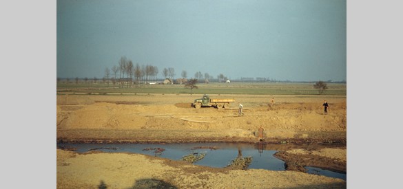 Drassig land in de ‘Zak van Maas en Waal’, begin jaren vijftig