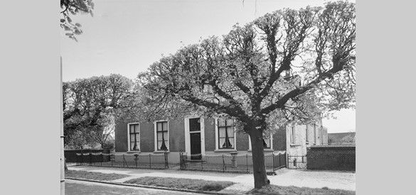 Straat en huis in Beesd, 1966