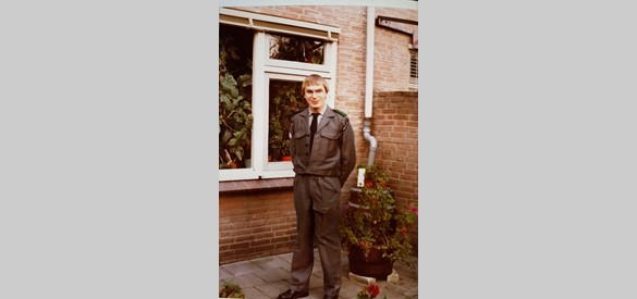 Henny Kers in zijn kersverse BB-uniform in 1970