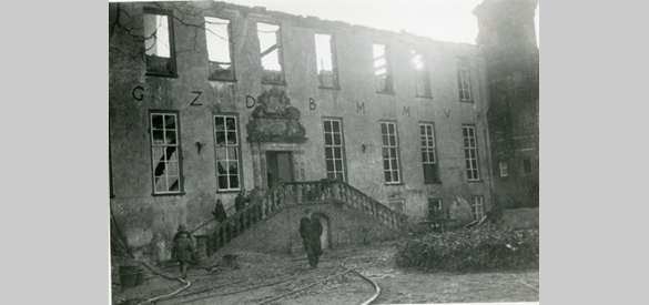 Voorgevel na de brand in de nacht van 14 op 15 maart 1939.