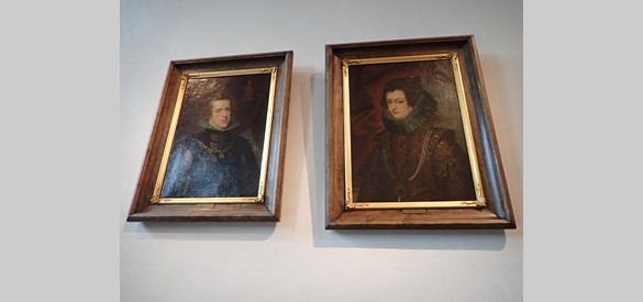 Gevonden en later gerestaureerde portretten uit de archieftoren.