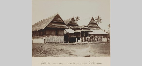 Een bezoek aan het paleis van de Sultan van Bima tijdens de Siboga-expeditie.