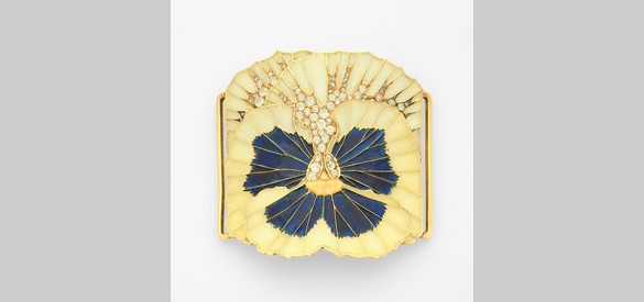 Halssieraad René Lalique. Goud, diamanten en glas. Circa 1898