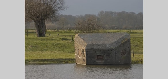 IJssellinie: Bunker in het water.