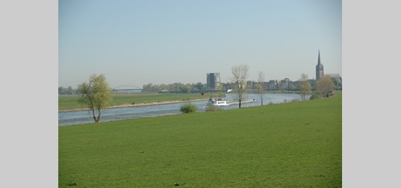 Dorpen: Doesburg gezien vanuit Angerlo.