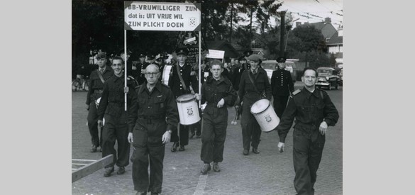 Propaganda voor de opbouw van de BB te Nijmegen op 13-10-1956.