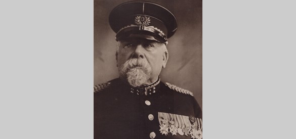 Portret generaal Hoefer