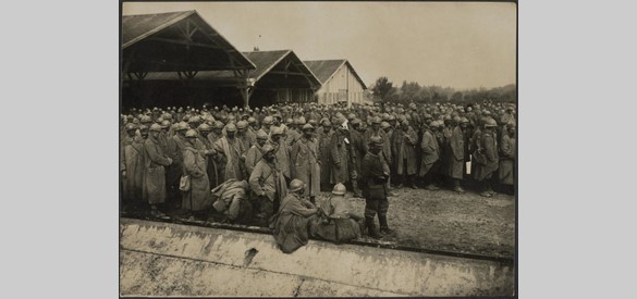 'Krijgsgevangene' Franse militairen aan de Somme tijdens de Eerste Wereldoorlog.