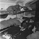 Een passagierschip arriveert in januari 1946 in de haven van Amsterdam met 1900 gerepatrieerden uit Indië aan boord. © Nationaal Archief CC0