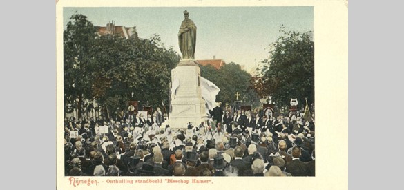 De onthulling van het monument voor Bisschop Hamer in 1902