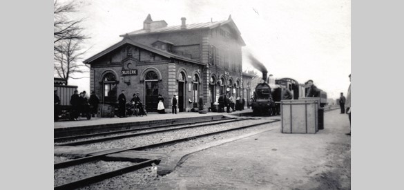 Het station van Nijkerk, eind negentiende eeuw.