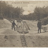 Arbeiders aan het werk bij de grintgraverij te Lunteren © Museum Lunteren
