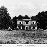 Landhuis ‘De Wolfsberg’ loopt in de Tweede Wereldoorlog zware schade op, maar blijft behouden. © Collectie G.G. Driessen, CC-BY-NC