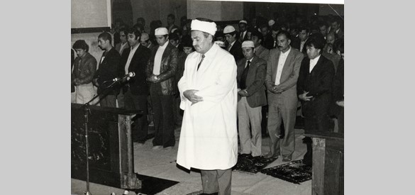 Turkse imam in Arnhem aan de Hertogstraat 1975
