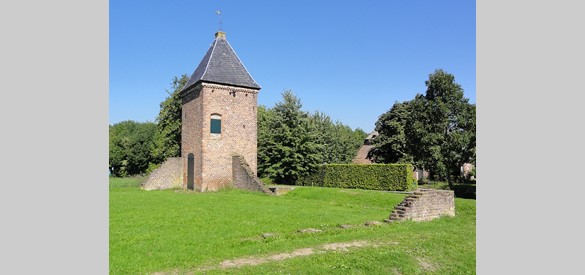 Dit torentje in Beuningen resteert van het 14e eeuwse kasteel Blanckenburgh.
