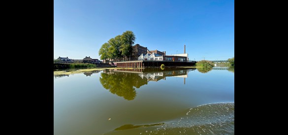 De Oude IJssel bij het DRU Industriepark in Ulft