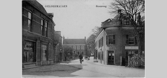 Herberg Gouden Leeuw, Geldermalsen, circa 1900