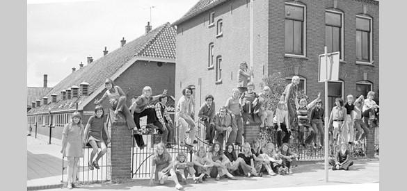 School B aan de herman Kuijkstraat, klas met meester Jan Harteman (begin jaren ’70)
