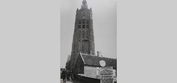 Kerktoren van Asperen in oorlogstijd