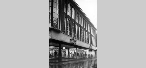 Roggestraat firma Bervoets, 1951.