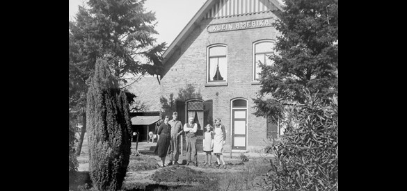De oorspronkelijke boerderij Klein Amerika die is afgebrand in 1944