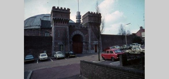 Poort van de koepelgevangenis in Arnhem circa 1970.