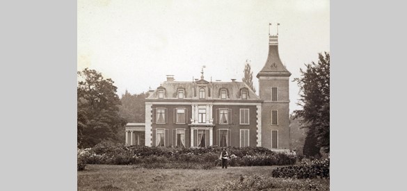Het huis op Hof te Dieren in 1880