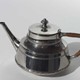 Theepot van vernikkeld metaal vervaardigd door Daalderop © Collectie Gelderland © Collectie Gelderland