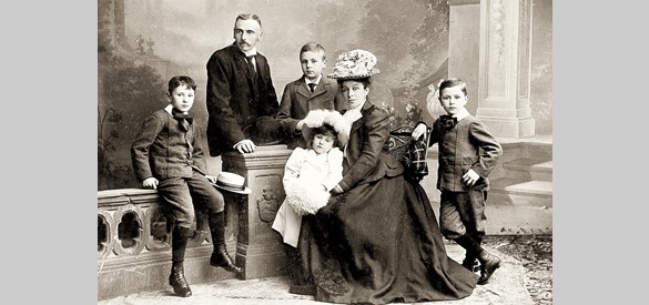 Frederik Jacob Willem van Pallandt en Constantia Alexine Loudon en hun kinderen
