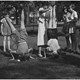 Kinderen spelen buiten © 