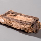Dit doosje van been is gevonden in het graf van een van de rijkste Romeinse vrouwen van Nijmegen. © Museum het Valkhof